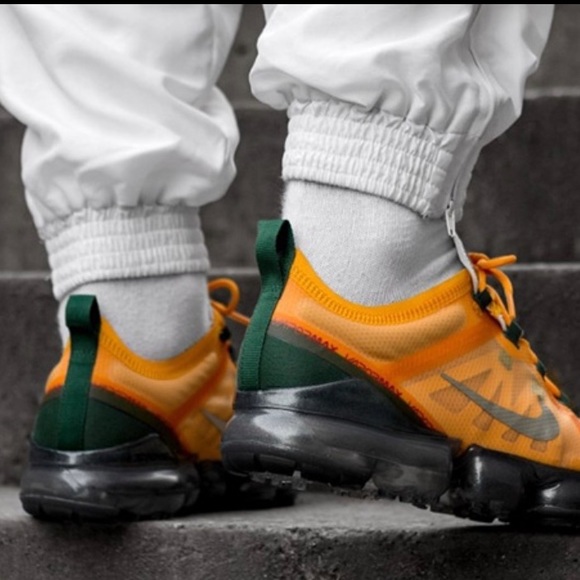 Nike Air VaporMax Canyon Gold, Men's Running Shoes - Picture 14 of 14